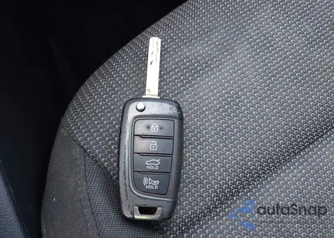 2021 Hyundai Accent Se/Sel z USA, uszkodzony, nr VIN 3KPC24A6XME152964